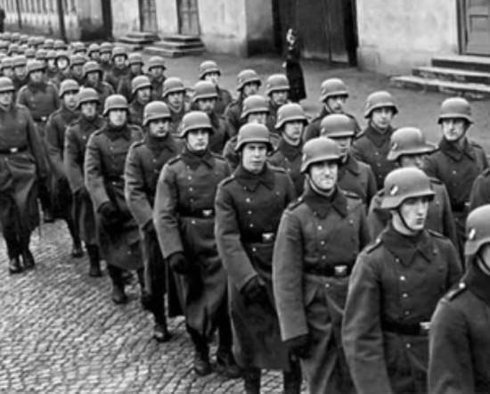 1000 немцев вышли из под земли и устроили "войну" в освобожденном Кенигсберге летом 1945. Как СМЕРШ нашел место их появления? (2020)
