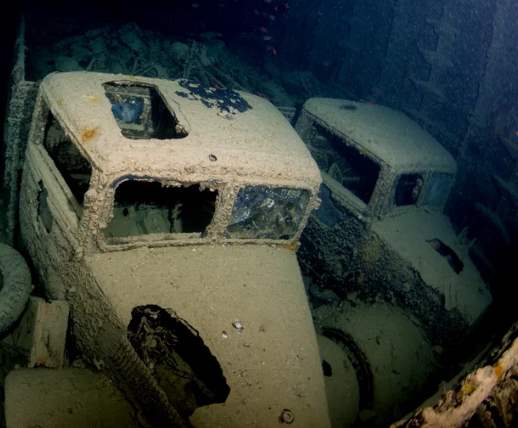 55 лет туристы ходят над затопленной "Янтарной комнатой". Что увидел зонд в затопленной части бункера? (2020)