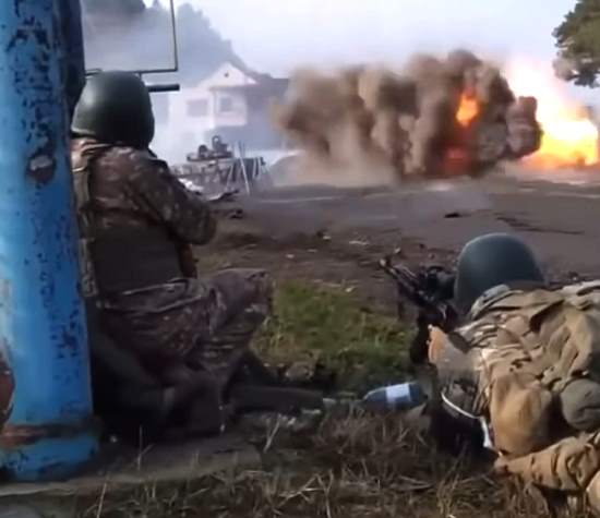 Армия Азербайджана взяла Шушу, Армения проиграла войну. Это катастрофа. Видео боя с атакой на танк (2020)