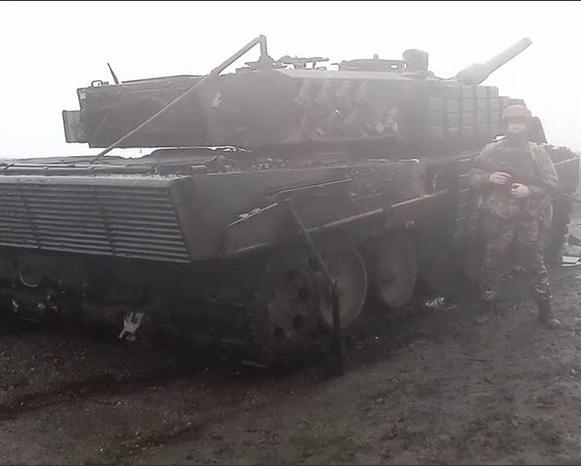 Битва за Авдеевку: "удавка затягивается" оборона ВСУ рушится. Свежее видео боев на Украине. Новости с фронта на 03.12.2023 г. (14 видео)