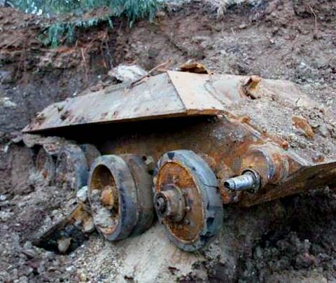 Черный копатель нашёл тайник танкистов. Запчасти с 4-х Т-34 в яме (2019)
