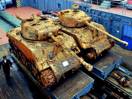 Что сделали военные с шестью "Шерманами" поднятыми со дна Баренцева моря? (2021)