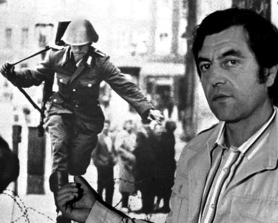 Что стало с солдатом, бежавшим из ГДР? Перепрыгнул через проволоку и плохо кончил (2020)