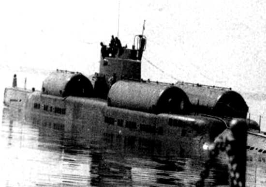 Что в этих огромных баках перевозила советская подлодка проекта СС-273? (2021)