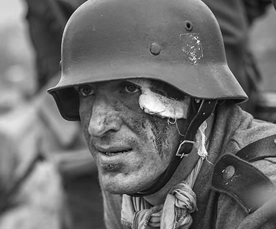 "Дядя, эту войну очень сложно выиграть, она идёт без правил и чести. Эта русская чернь не умеет воевать честно!". Письма немцев (2019)