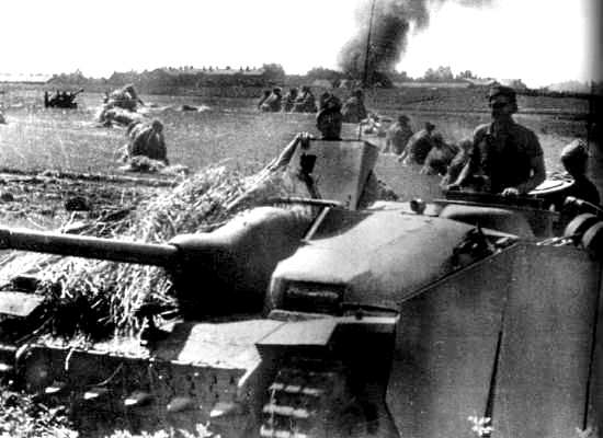 Эффект домино в операции «Багратион». "Надо ударить бревном, а не биться щепками!" (2020)