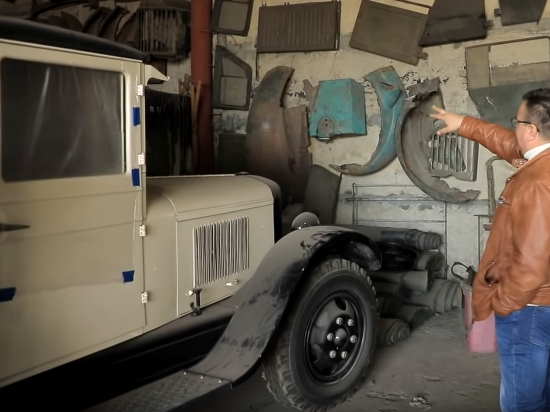 Экскурсия по запасникам музея Фаэтон. Двигатель немецкого истребителя Bf 109 и белый ЗиС-5 (2021)