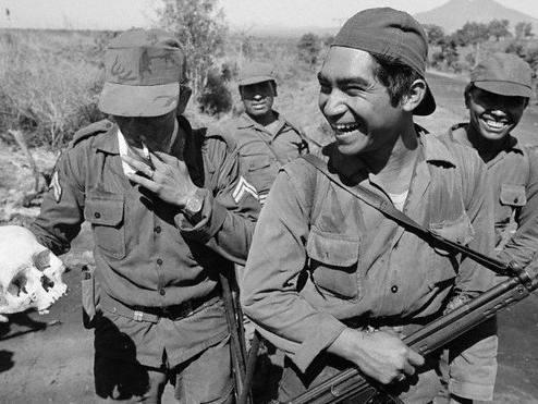 Футбольная война: бомбардировки напалмом за поражение в матче (Россия, 2018)