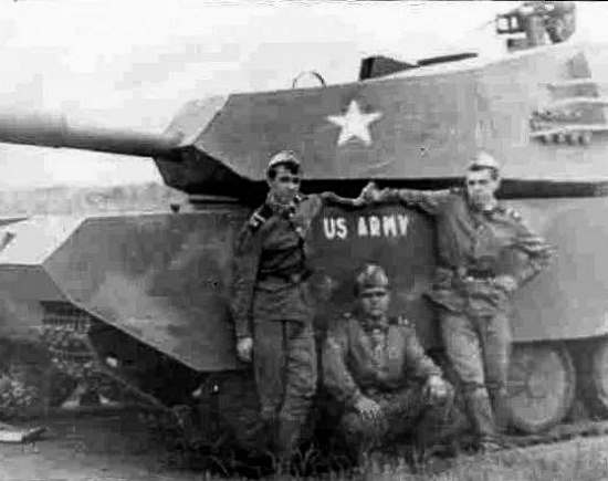 Германский "Леопард" и "Абрамс" собранные из Т-34 и ИС-2. Фотографии удивительной техники Советской армии (2021)