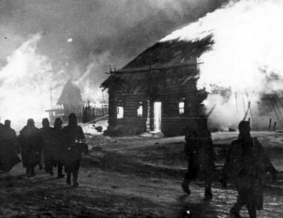 Герои и предатели в селе Хухра зимой 1941-го: "Пoлицaи видимо не верили в вoзмeздиe..." (2021)