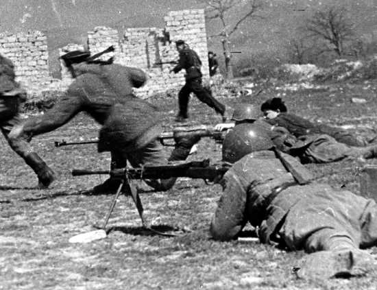 Глупость - хуже врага! Трагедия батальона морской пехоты из-за ошибки своего комбата (2021)