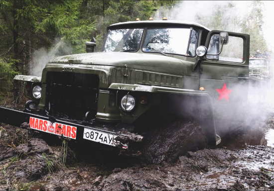 Грузовики на лесных дорогах. До финиша никто не добрался (2021)