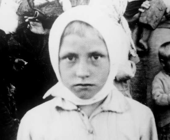 Я свидетель трагедии армии Власова: "Я облизала немецкий котелок. И вот думаю - сейчас придет немец и убьет меня!" (2020)