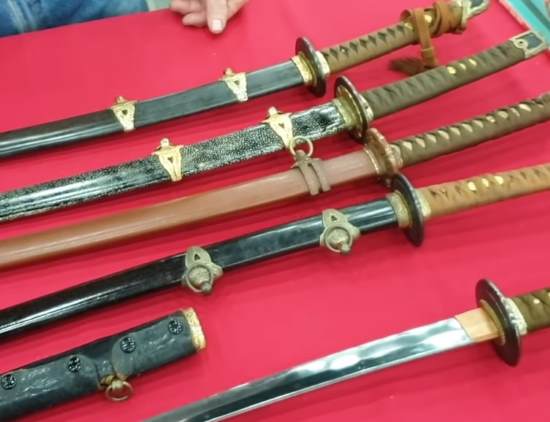 Японские катаны, интервью с крутым специалистом. Офицерские мечи моряков и пехотинцев (2019)