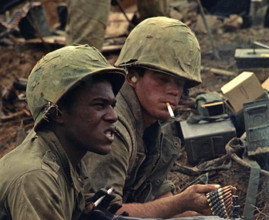 Как ремешок на каске ломает шею? Истории от солдат США и приказы от командования (2020)