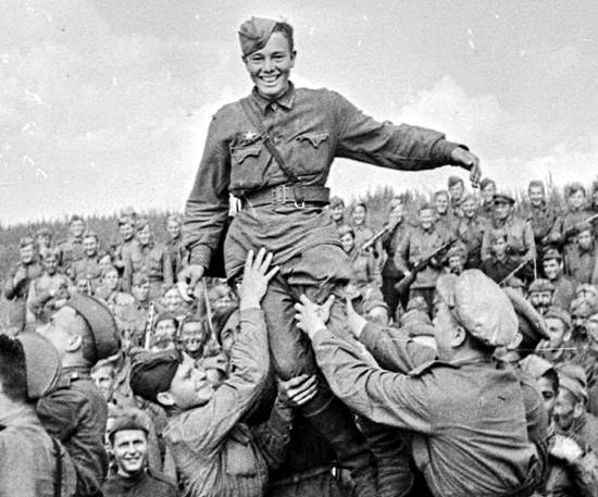 Как солдаты узнавали о Победе в 1945? "Другой такой радости я не ощущал за всю свою жизнь! И наверно не будет её" (2020)
