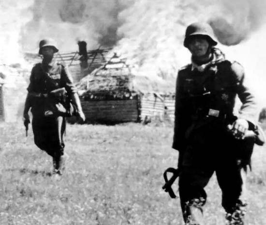 Каратель не под запись рассказал как СЖИГАЛИ ХАТЫНЬ. Интервью с подполковником КГБ, который "раскокол" Степана Сахно (2021)