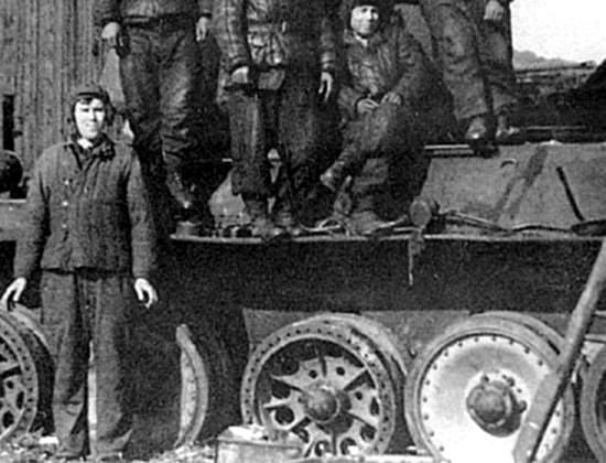 Катки от "Пантеры" на советских Т-34. Почему их ставили вместо отечественных? (2019)