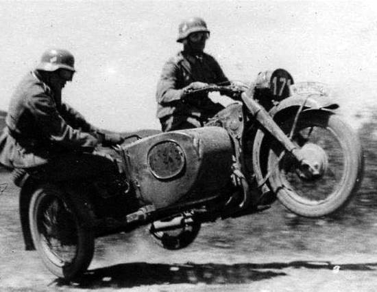 «Колесницы блицкрига». Мотоциклы Второй мировой войны (2018)