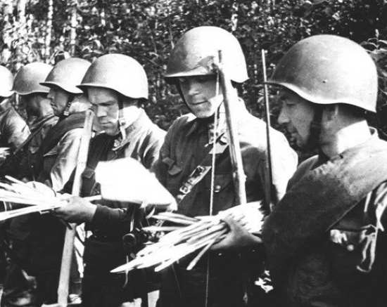 Красноармейцы с луками против немецких солдат с автоматами. Как это было? (2021)