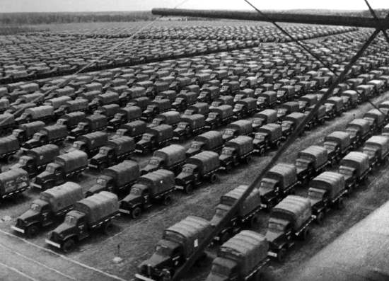 Куда бесследно исчезли 8 тысяч машин привезенных по Ленд-лизу для СССР? Эксперт-историк нашел ответ в документах (2021)