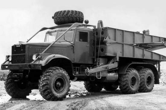 Мегагрузовик СССР "Людоед". Самый тяжелый и мощный в Советской армии (2020)