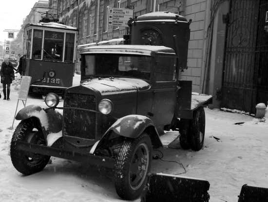 Миф про технику на водородном топливе в блокадном Ленинграде. Всё было несколько иначе (2021)