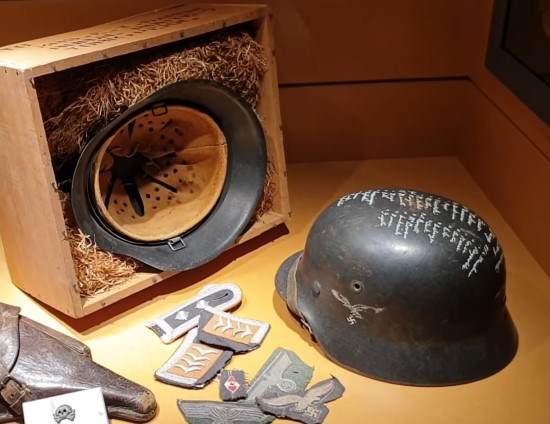 Много чердачных находок и идеально сохранившихся предметов с войны. Лучший бельгийский военный музей (2019)
