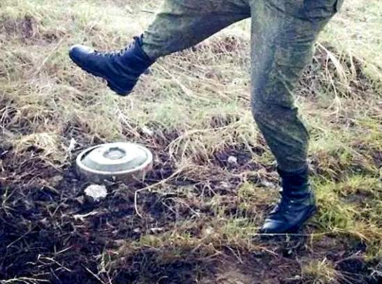 Можно ли наступить на мину, зафиксировать её в нажатом положении и уйти не взорвавшись? 13 популярных мифов о саперах и взрывах (2020)