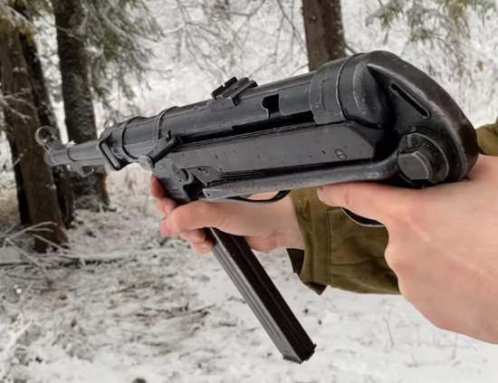 МР-40 "Шмайссер". Почему он барахлит в морозы? Показывает эксперт-коллекционер (2020)