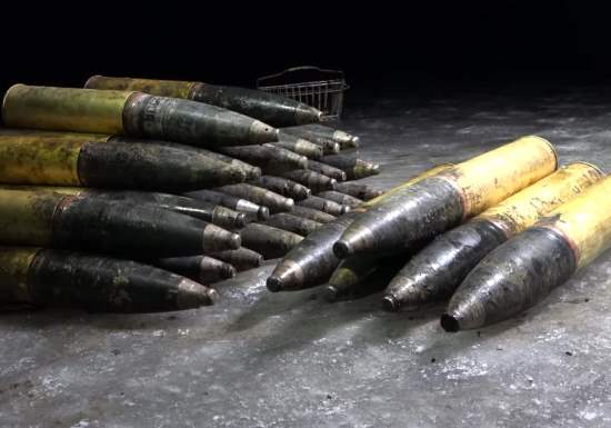 Нашли АРТИЛЛЕРИЙСКИЙ СКЛАД в болоте! 76-мм снаряды по местам тяжелых боев за Ленинград (2021)