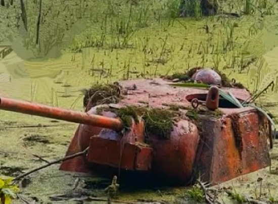 Неизвестные случайно нашли в болоте танк Т-34. ЭТО НЕВЕРОЯТНО! (2021)
