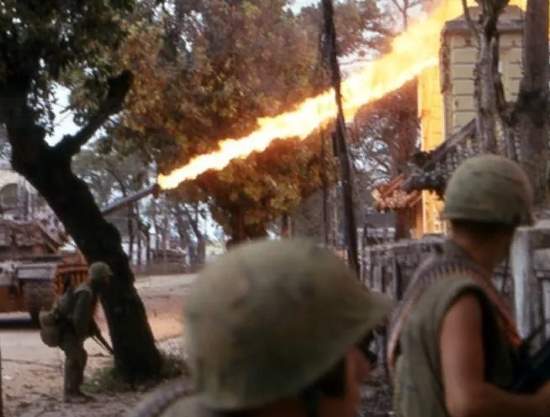 Огнеметы вьетнамской войны: на ногах, гусеницах и винтах (2020)