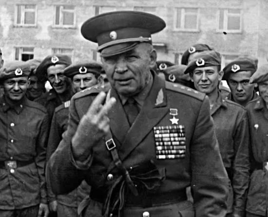 Отец ВДВ. Почему окурки Маргелова солдаты ВДВ крепили в дембельские альбомы? Неизвестное о Василии Маргелове (2020)