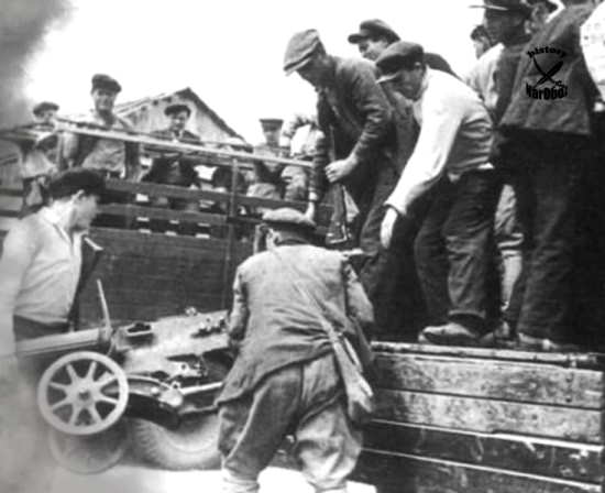 Партизанский комбат дерзкой хитростью заманил 50 полицаев в ловушку. А потом решил повторить трюк... (2021)