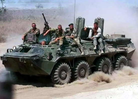 По каким правилам солдаты рассаживались на броне в Чечне? Рассказывает ветеран обеих кампаний (2021)