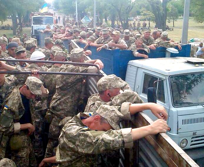 Почему украинцы не сражались за Крым? "Если бы хоть один город воевал в Крыму - не было бы войны на Донбассе" (2019)