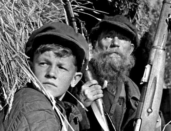 Подвиг самого пожилого Героя Советского Союза. Дед с внуком уничтожили элитное подразделение Вермахта (2021)