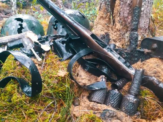 Поисковики нашли погибшую 79 лет назад военную автоколону РККА. Как погиб 7-й мотоциклетный полк в карельских лесах? (2020)