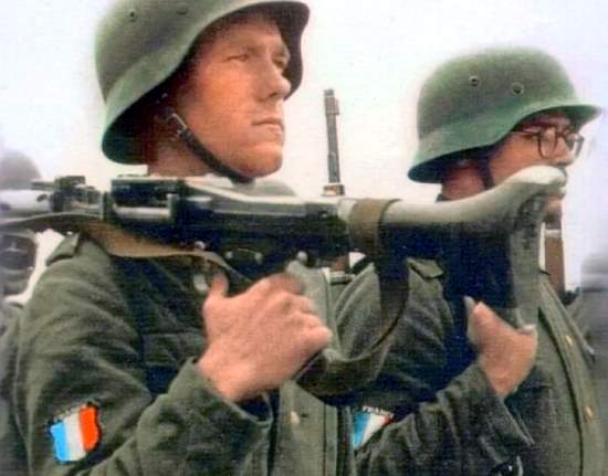 Последними защитниками Рейхстага и бункера Гитлера стали французы-предатели. Фанатики на службе нацистов (2020)