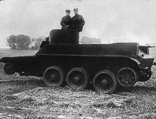 Последняя тайна танка Т-34 раскрыта. Почему главный конструктор Кошкин резко пересмотрел проект будущей легенды в 1937 году? (2020)