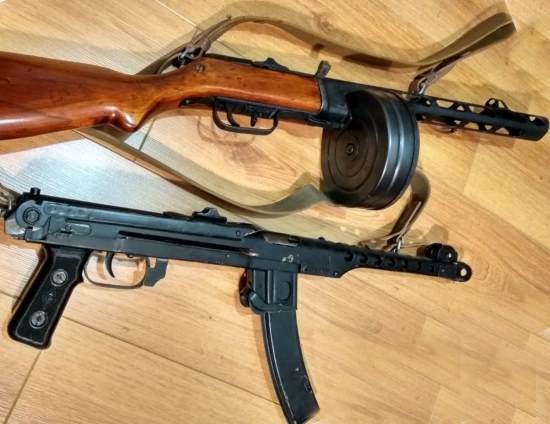 ППС против ППШ. ППС-43 считается самым лучшим автоматом войны. Однако почему Нарком вооружений запретил его производство? (2020)