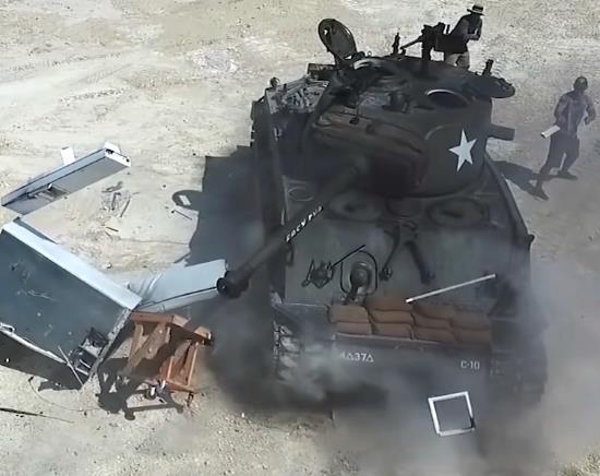 Развлечения с танками в Техасе (США, 2018)