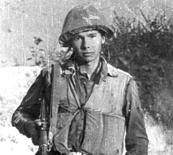 Самодельная разгрузка советских солдат в Афганистане. Простая, но гениальная переделка обычного плавательного жилета (2019)