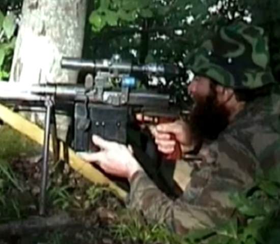 Самодельное чеченское оружие крупных калибров. Интересная методика стрельбы из 14,5-мм винтовки, подмеченная солдатами РФ в Комсомольском (2020)