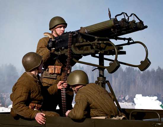 Счетверенный пулемет Максим ЗПУ М4. Был ли он хоть немного эффективен против немецких самолетов? (2021)