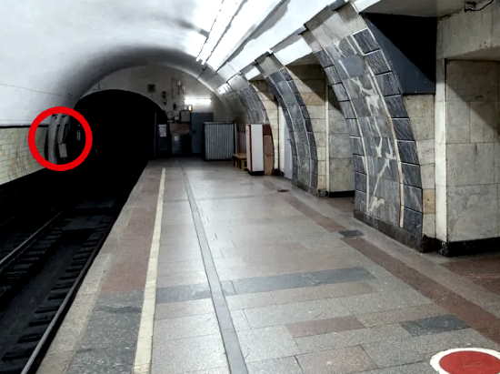 Секретные военные бункеры 1941 года в Московском метро. Эксперт показывает где искать секретные двери через которые ходил Сталин (2021)