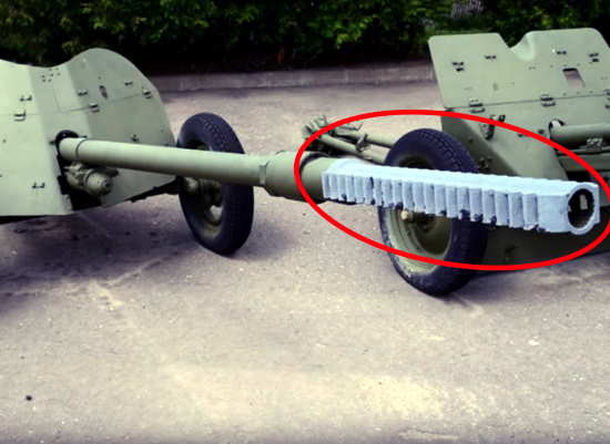 Советская пушка с пилой на стволе (2021)