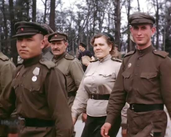 Советские солдаты-победители в 1945. Будто вчера сделанные кадры (1945, хроника HD)