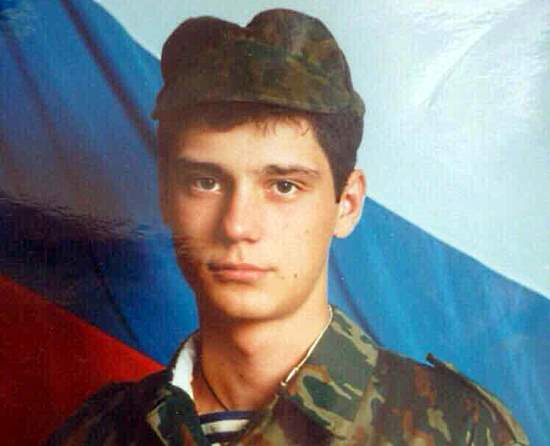 Спецназовец Антон Филиппов - один из двух чудом выживших среди 25 погибших псковской бригады: "Боевик взял меня за ухо и.." (2020)